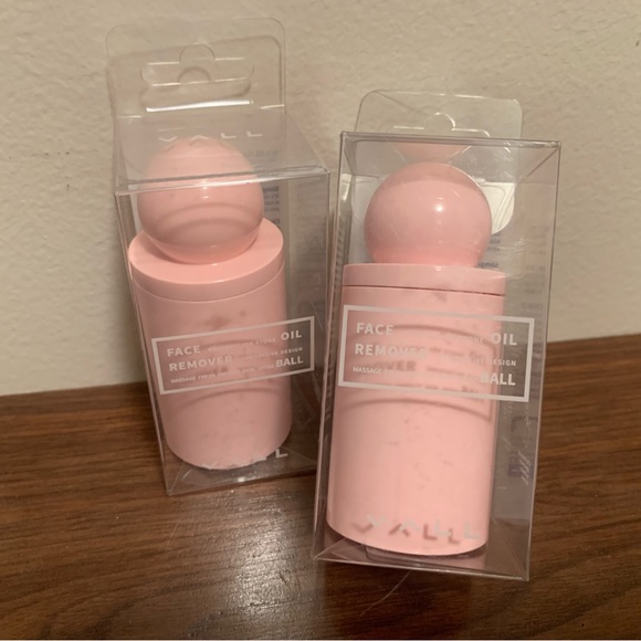 VALL Oil-Absorbing Volcanic Face Roller face oil remover - Picture 9 of 9